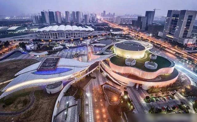 2025新澳门资料鸡号几号,探索未来的澳门娱乐文化，关于新澳门资料鸡号的深度解析